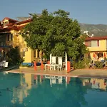 Hotel Happy Nur 3*