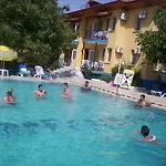 Happy Nur Hotel 3*