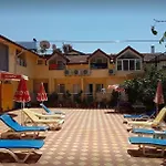 Hotel Happy Nur 3*